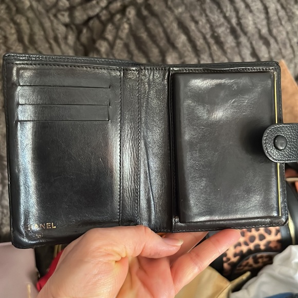 Chanel classic short kiss lock caviar wallet - Picture 7 of 14